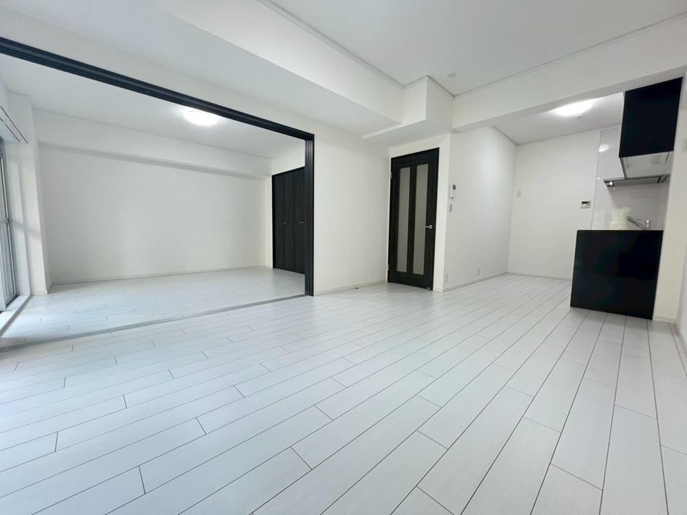 3LDK apartment in Kita Ward, Osaka - Photo 1