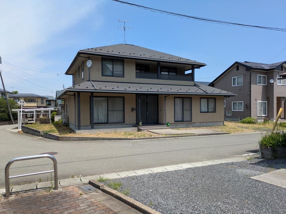 Spacious 6LDK House by Tohoku Misawa Home - Photo 1