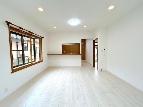 Renovated 4LDK Home in Wakabadai - Photo 1