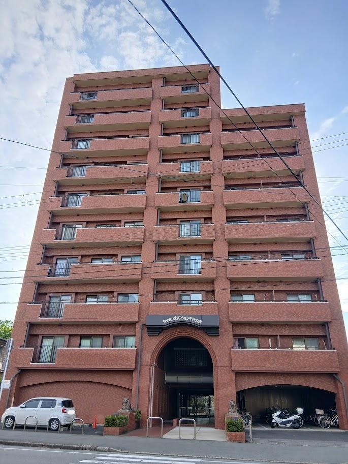 Spacious 3LDK Apartment in Chuo Yadomecho, Akita - Photo 1