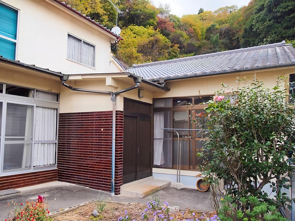 6DK house in Minami Ward, Hiroshima - Photo 1