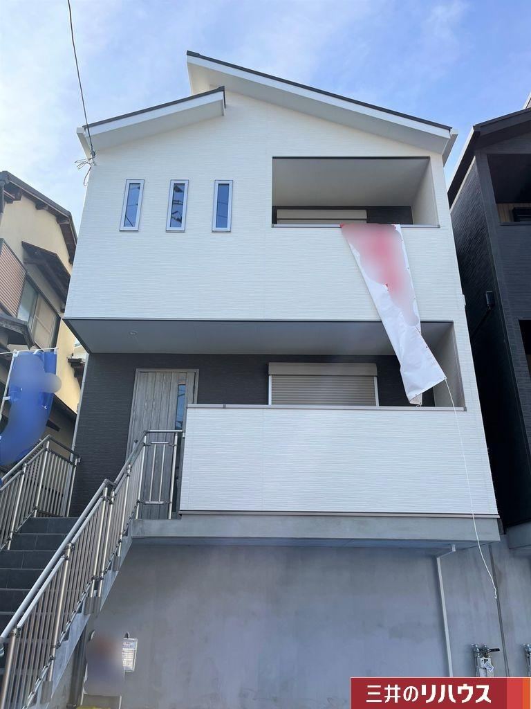 Stylish 2LDK+S Detached House Near Oji Park Station, Kobe - Photo 1