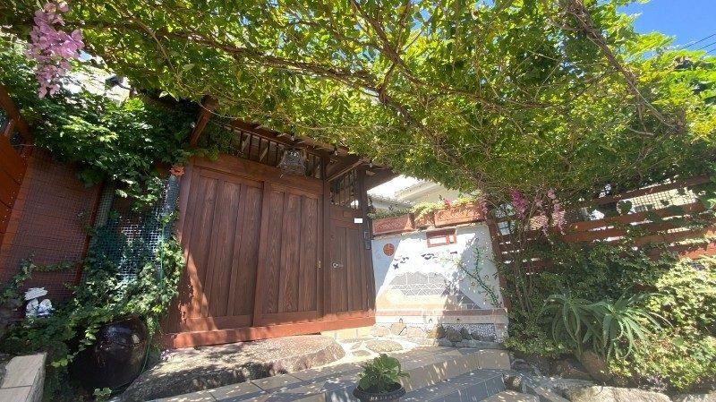Spacious 8LDK Detached House with Garden in Ainohara Town - Photo 1