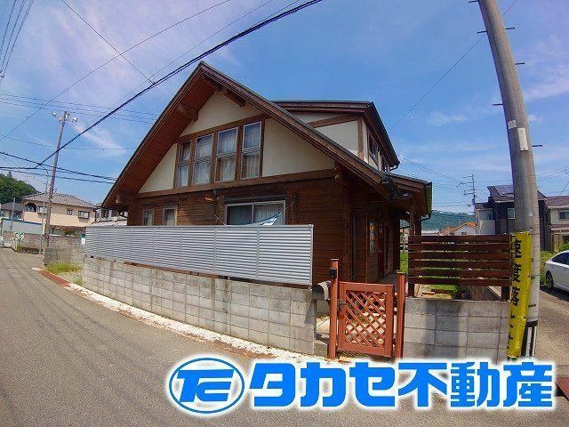 Stylish Log House in Shosha - Photo 1
