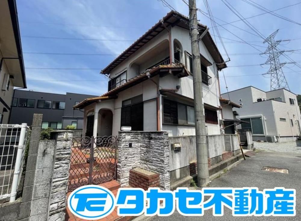 Spacious 3LDK House in Himeji's Gotaitoh District - Photo 1