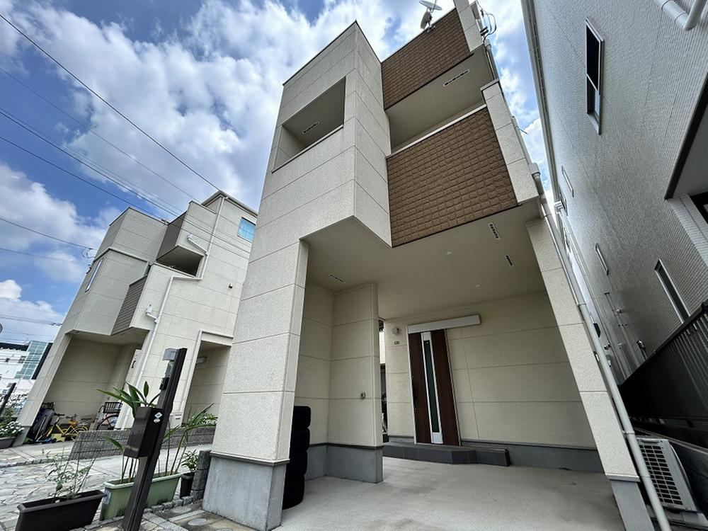 Modern 3LDK House in Tsukagoshi, Warabi - Photo 1