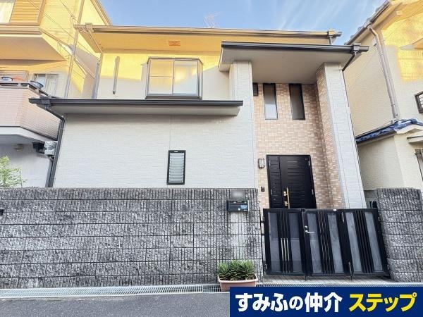 4LDK House Near Inano Station - Photo 1