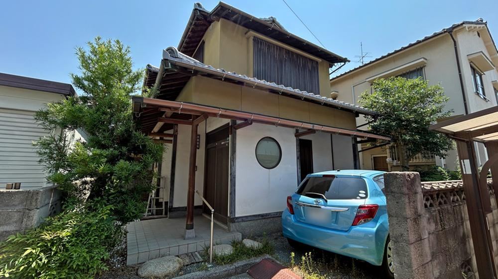 Family-Friendly 5LDK Home in Ochi, Matsuyama - Photo 1