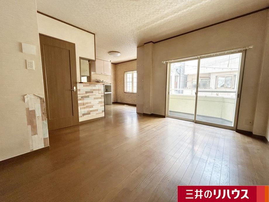 Stylish 5LDK House Near Kadoma City Station - Photo 1