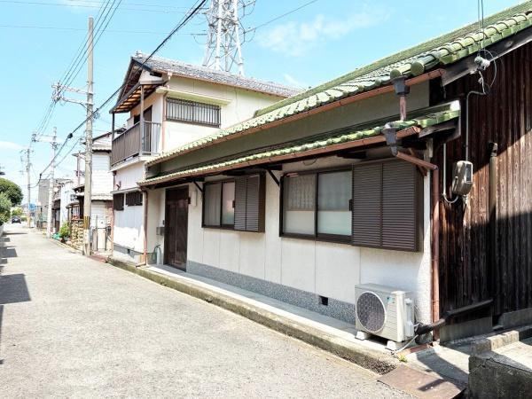 Spacious 7DK House in Nakasho - Photo 1