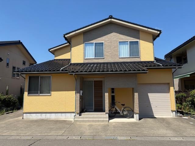 Spacious East-Facing Home in Mizuki - Photo 1