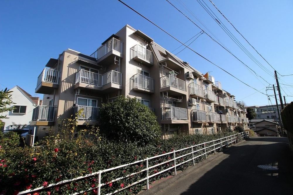 Cozy 3LDK Apartment in Hironodai - Photo 1