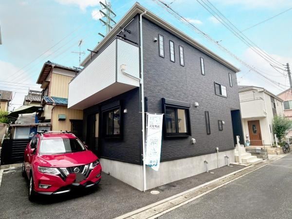 Renovated 3LDK Home with Walk-in Closets in Koshigaya - Photo 1