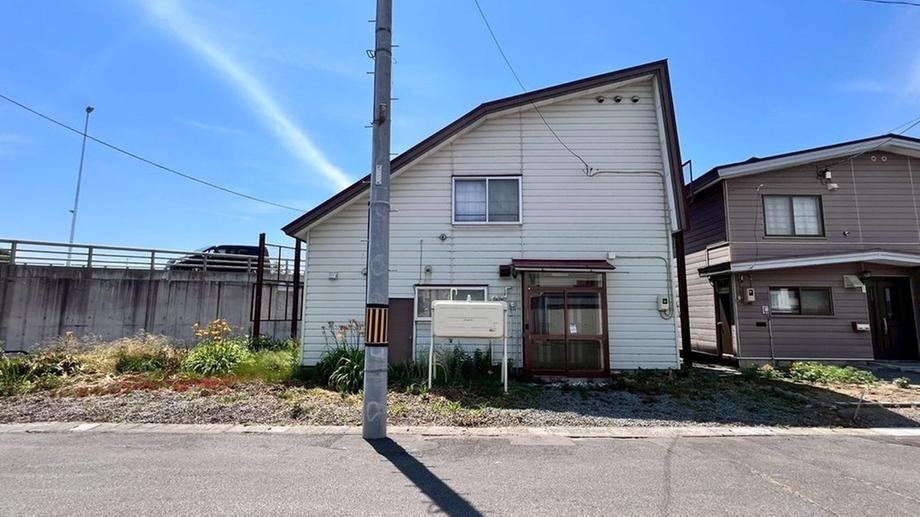 4LDK Detached House on Tokko 14-jo - Photo 1