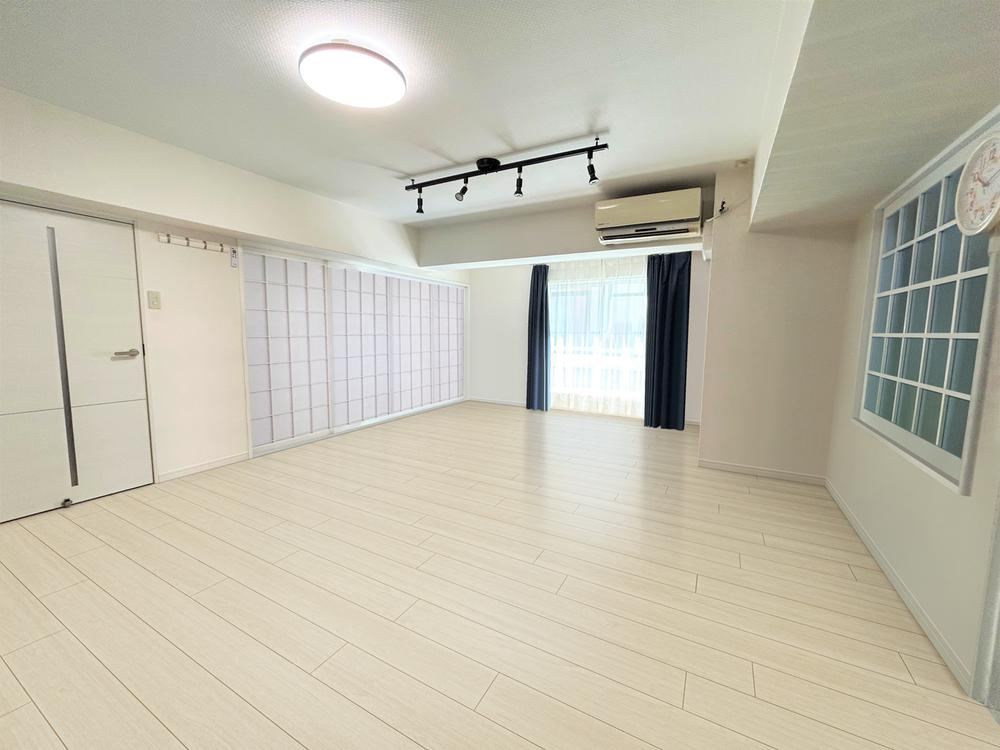 3LDK apartment in Higashinada Ward, Kobe, Hyogo - Photo 1