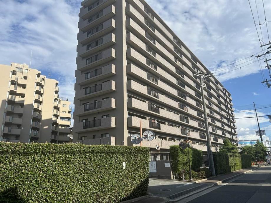 2LDK apartment in Amagasaki, Hyogo - Photo 1