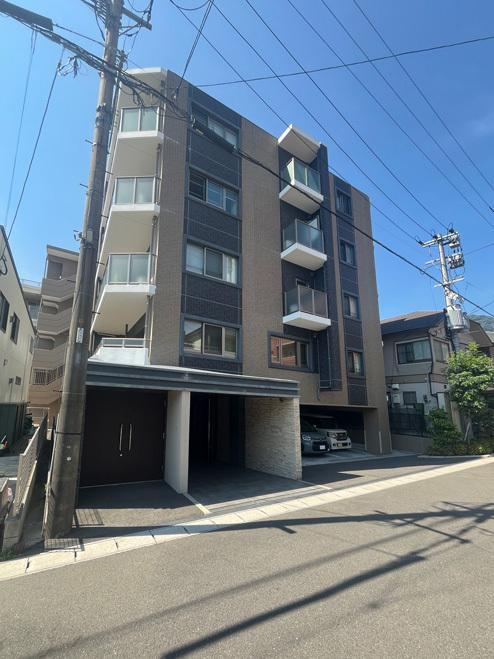 3LDK apartment in Beppu, Oita - Photo 1