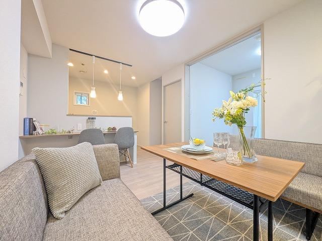 Family-Friendly Renovated Apartment Near Parks - Photo 1