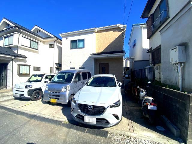 Modern 4LDK House with Fireworks View in Sagamihara - Photo 1