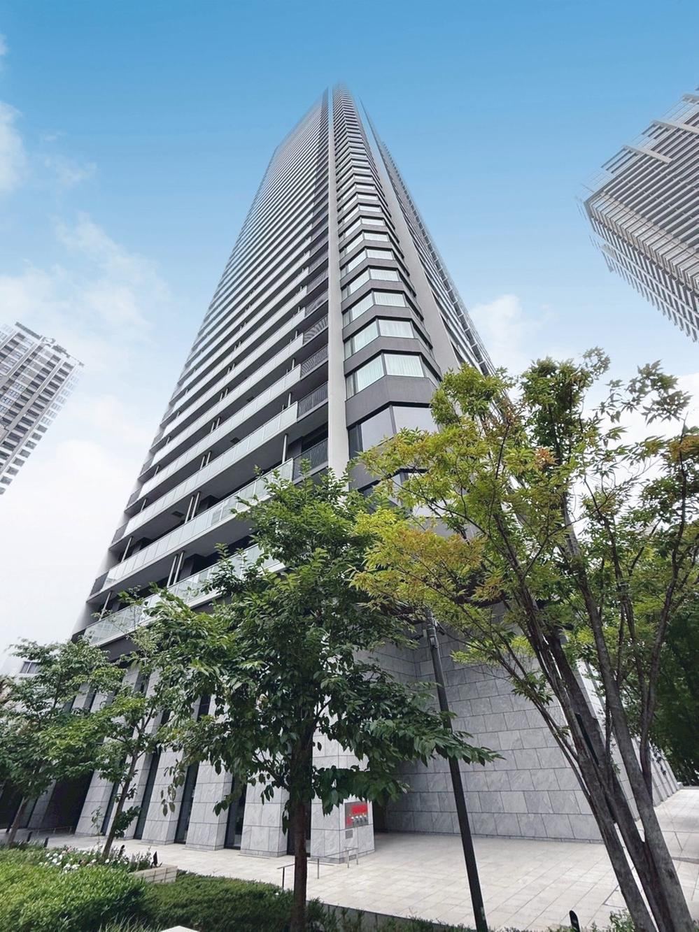2LDK apartment in Kita Ward, Osaka - Photo 1