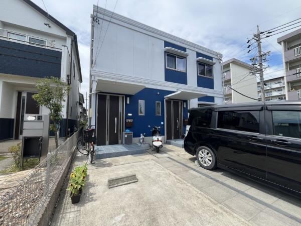 Modern 6LDK House with Solar Power in Takakubo - Photo 1