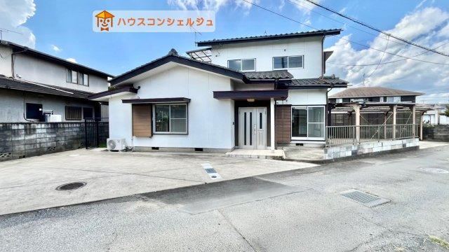 Completely Renovated Home with Carport in Otsuka, Mito - Photo 1