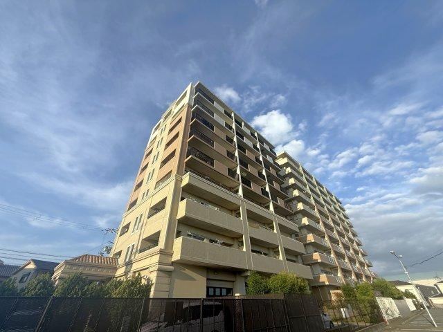 3LDK apartment in Akashi, Hyogo - Photo 1