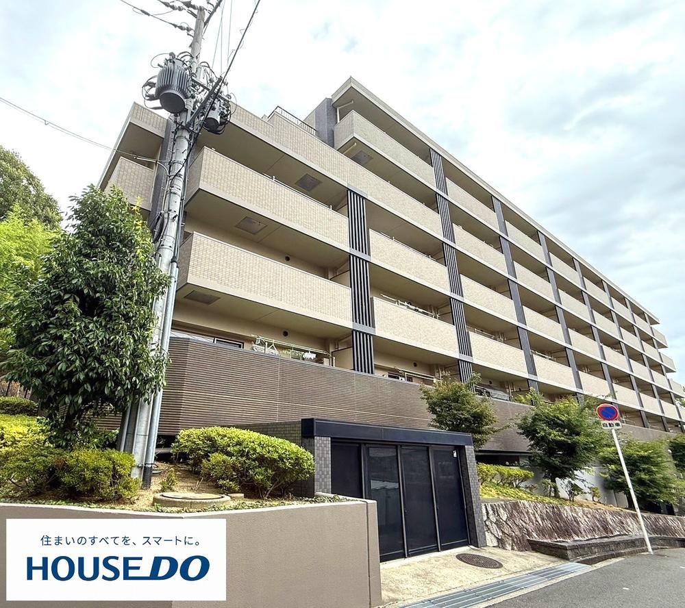 3LDK apartment in Hirakata, Osaka - Photo 1