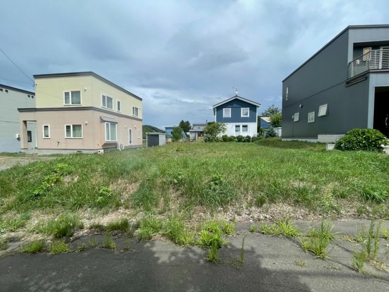 Spacious Residential Land in Sapporo - Photo 1
