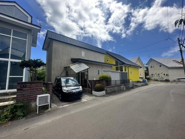 Charming 3LDK Home in Takakubo Town - Photo 1