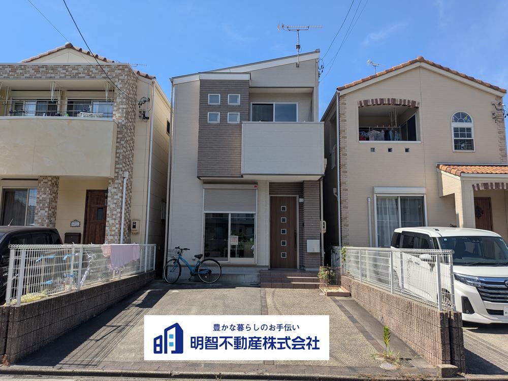 Sunny 4LDK Home Near Elementary School - Photo 1