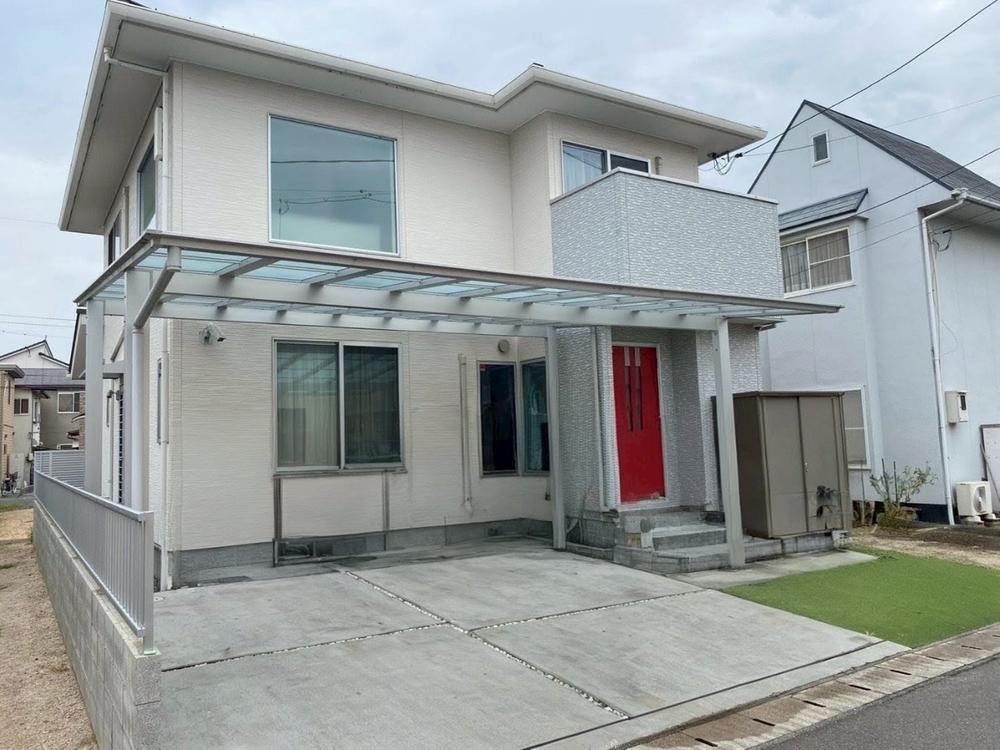 Conveniently Located 4LDK Home in Hirai - Photo 1