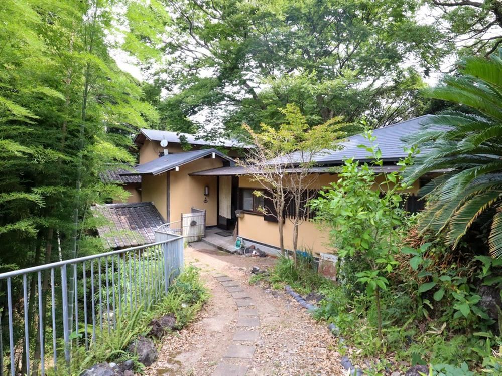 4LDK Home with Hot Spring in Izu Kogen - Photo 1