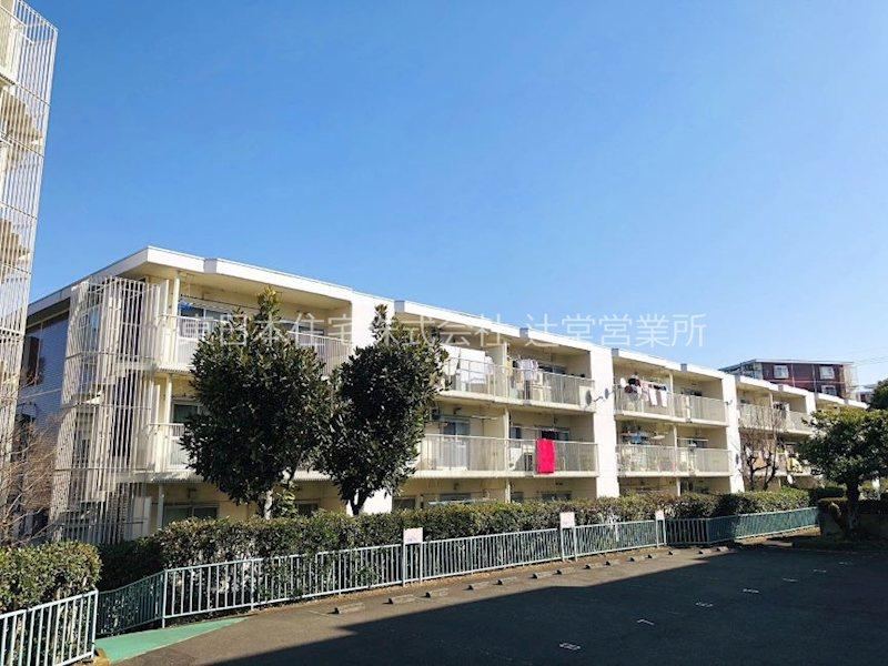 Affordable 3LDK Apartment in Ayase - Photo 1