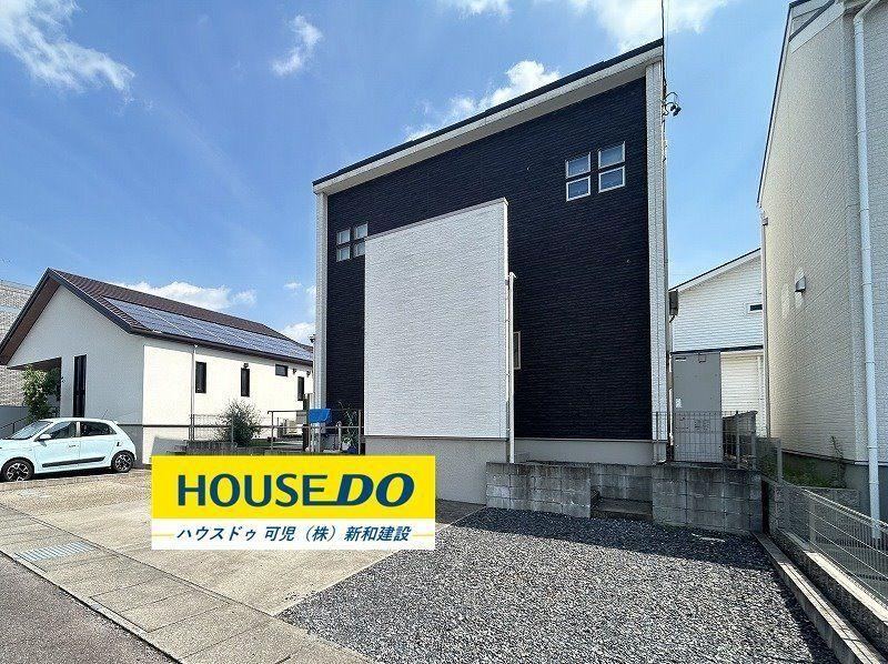 Newly Built 3LDK+S House with Ample Storage - Photo 1