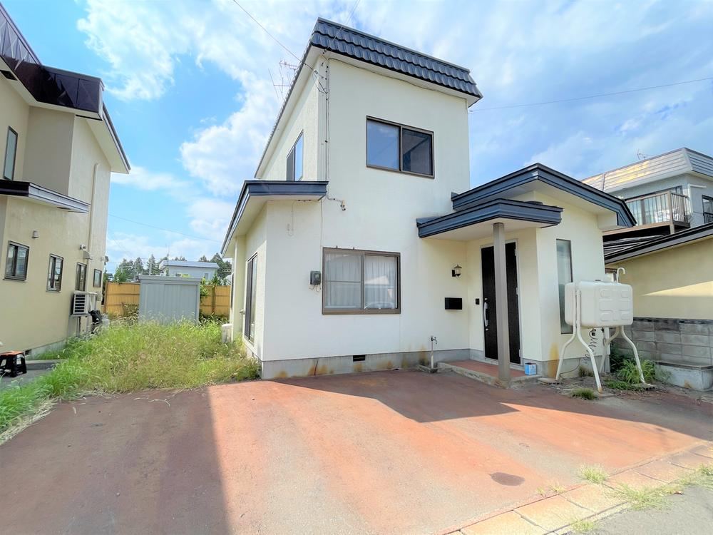 Renovated 3LDK Detached House in Hirosaki - Photo 1