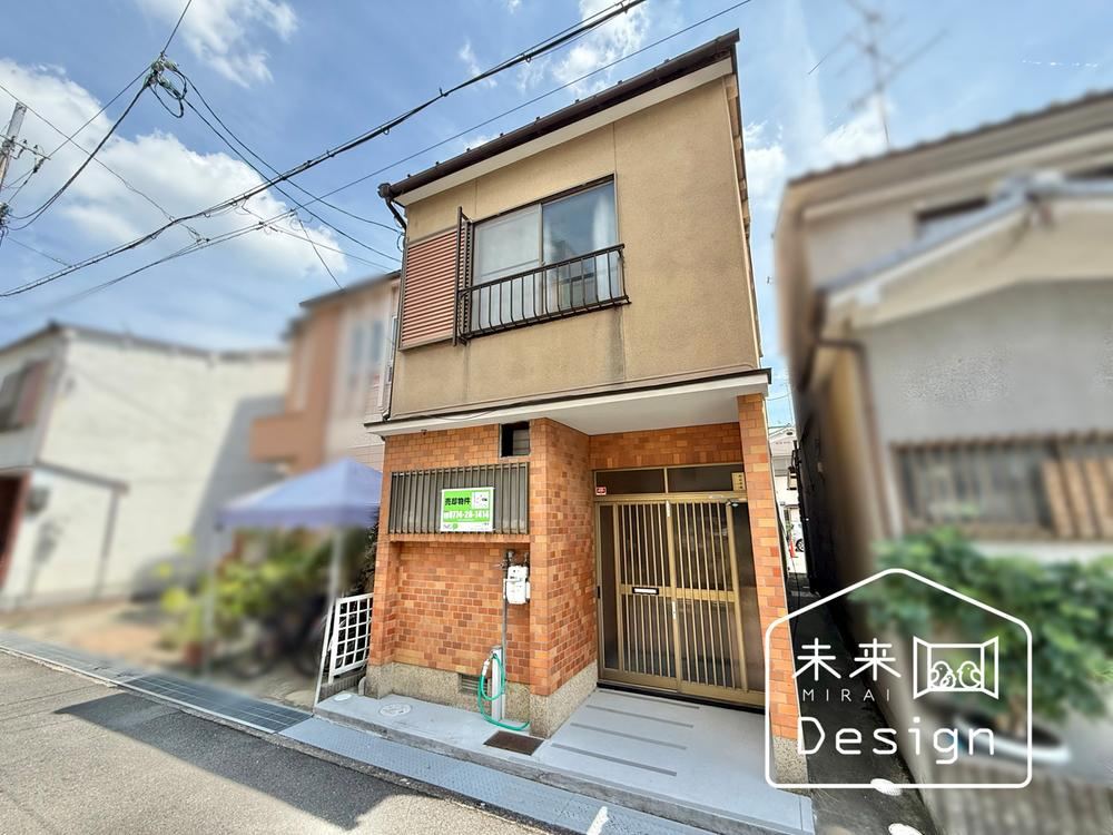 4K Detached House with Convenient Location - Photo 1