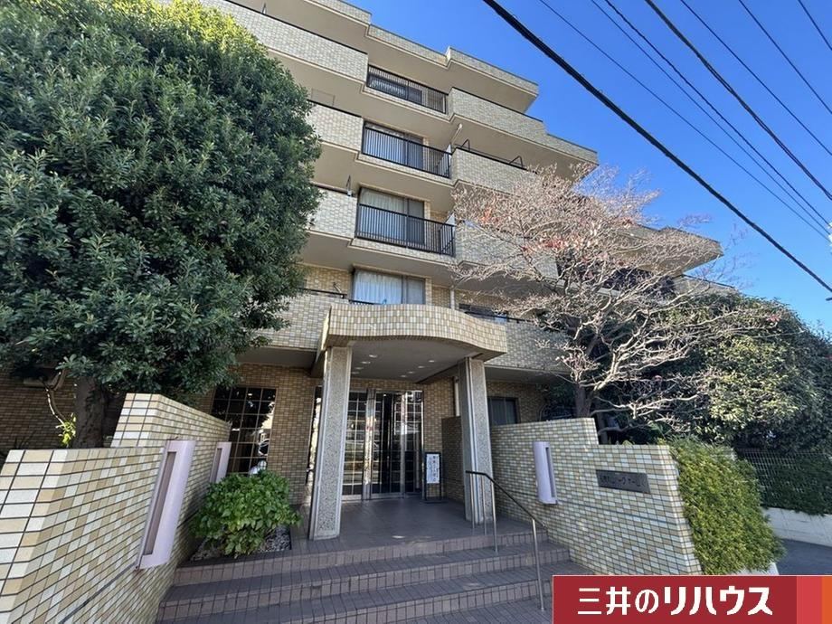 Spacious 4LDK Apartment in Maruyama - Photo 1