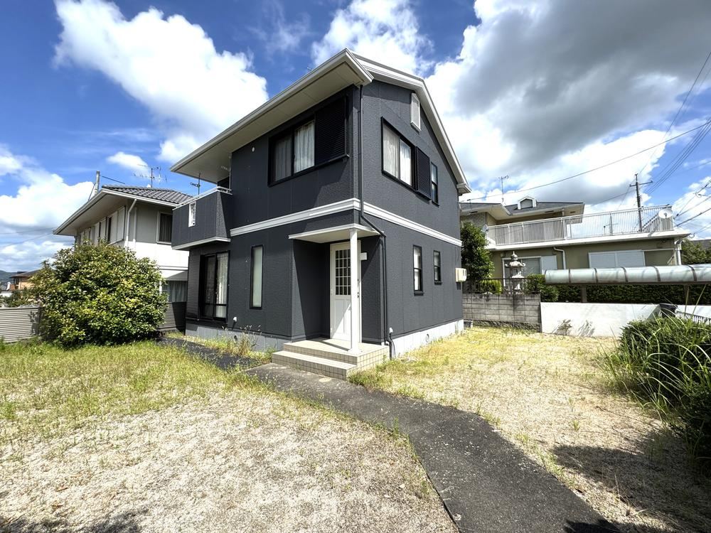 Updated 2LDK Home in Sakuraoka Nishi - Photo 1