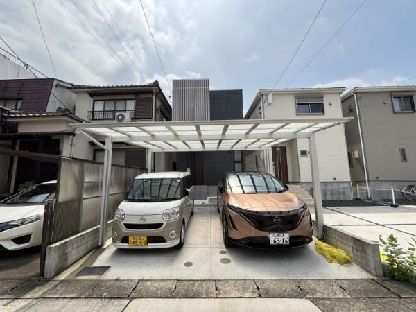 Modern 4LDK House with Solar Power and Carport - Photo 1