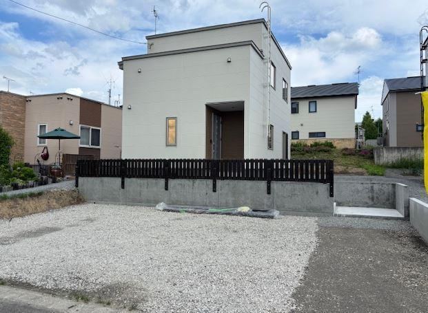 4LDK house in Asahikawa, Hokkaido - Photo 1