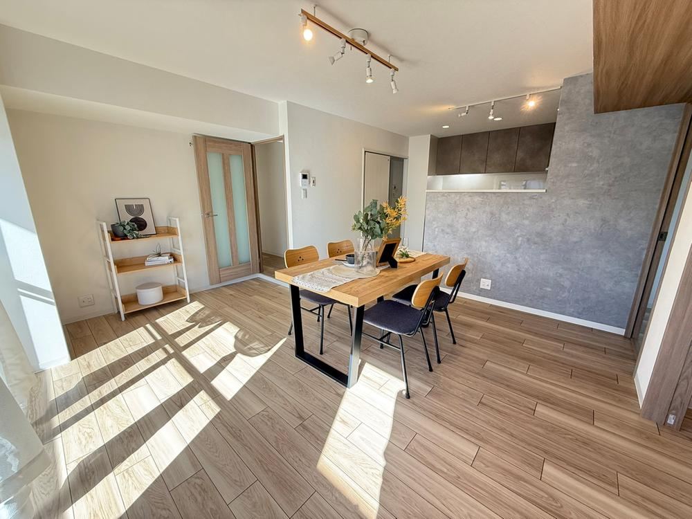 4LDK apartment in Nishinomiya, Hyogo - Photo 1