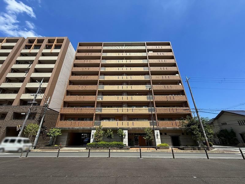 4LDK apartment in Kashihara, Nara - Photo 1