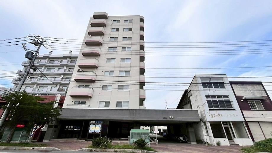 4LDK apartment in Asahikawa, Hokkaido - Photo 1