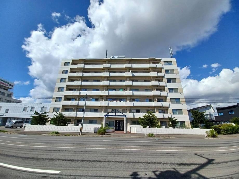 3LDK apartment in Asahikawa, Hokkaido - Photo 1