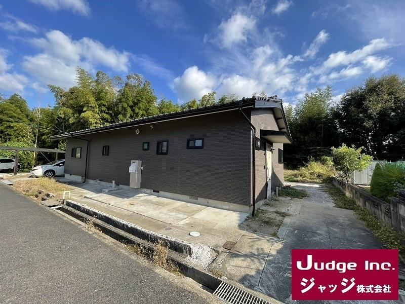 Renovated 3LDK Home in Asahi - Photo 1