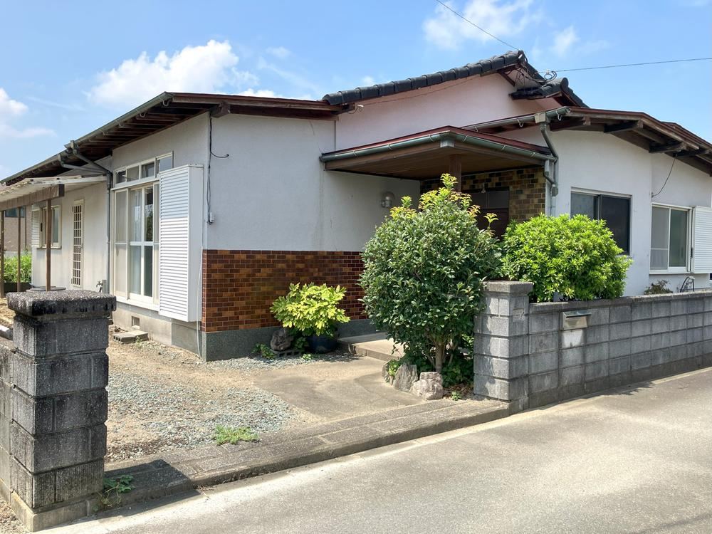 Charming 6DK Detached House in Kurume - Photo 1