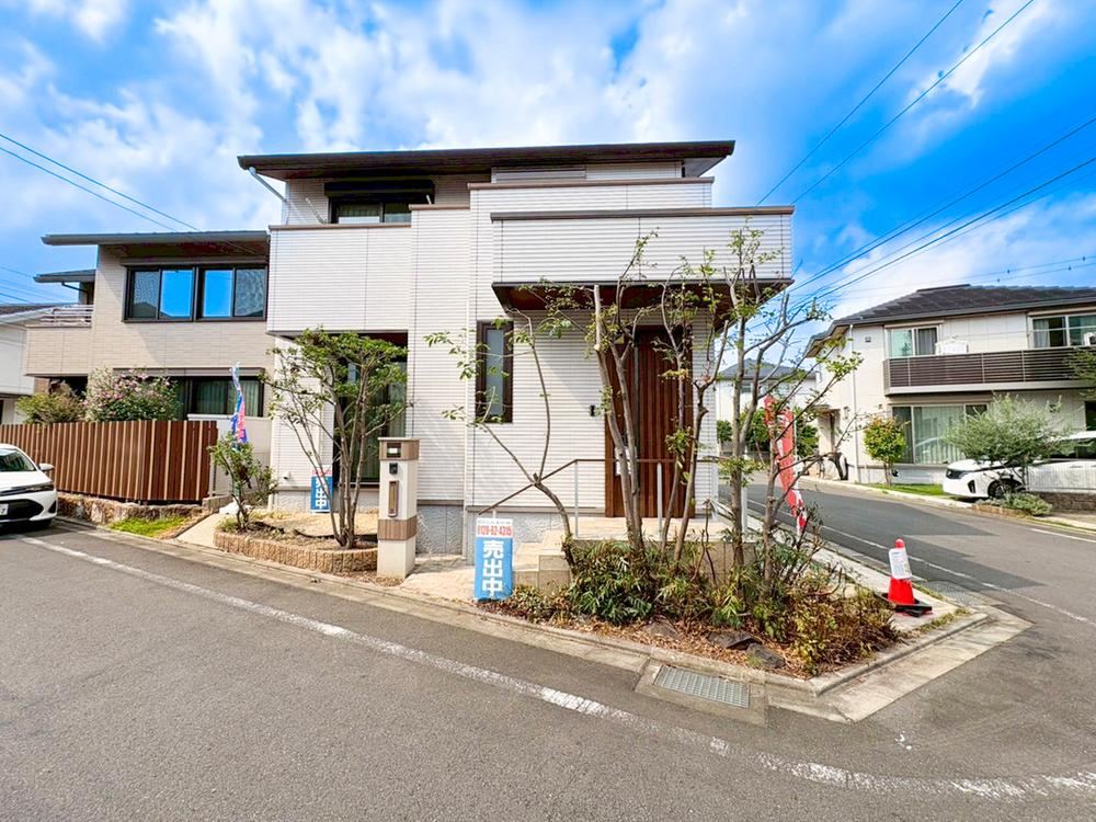Charming 4LDK House with Great Sunlight in Minami-Sagamihara - Photo 1