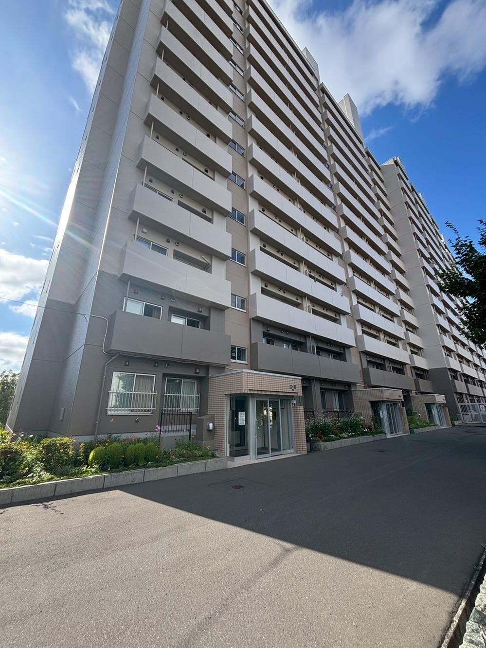 3LDK apartment in Toyohira Ward, Sapporo, Hokkaido - Photo 1