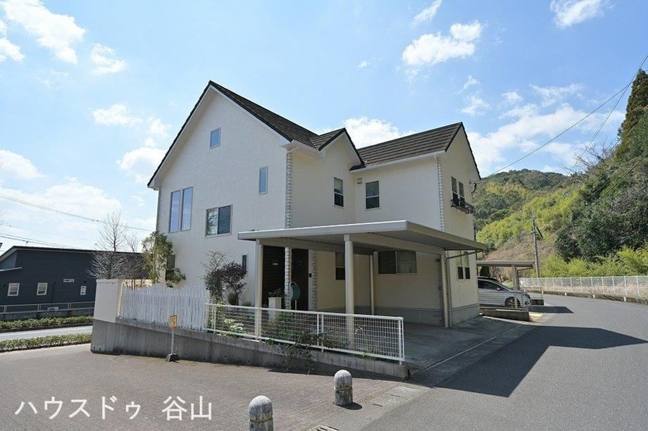 Spacious 4LDK+WIC Home in Hoshigaoka, Kagoshima - Photo 1